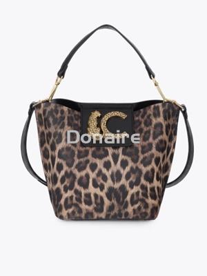 Bandolera leopardo con logo leoparado Lola Casasemunt - Imagen 1
