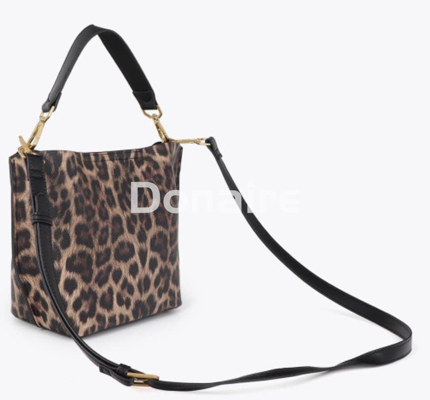 Bandolera leopardo con logo leoparado Lola Casasemunt - Imagen 3