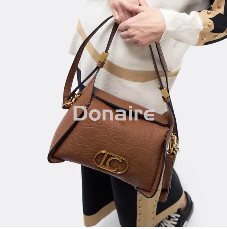 Bandolera marrón con logo dorado Lola Casademunt - Imagen 2