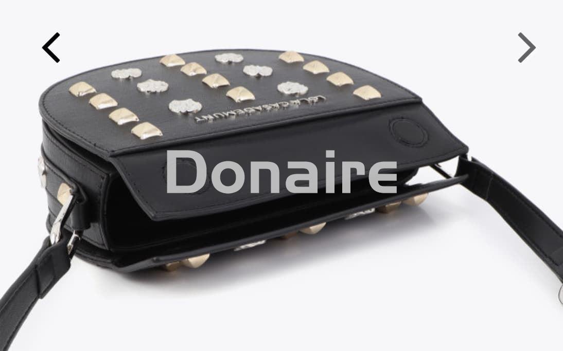 Bandolera negra con tachas oro y plata Lola Casademunt - Imagen 3