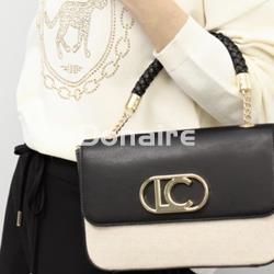 Bolso bandolera bicolor con solapa Lola Casademunt - Imagen 2