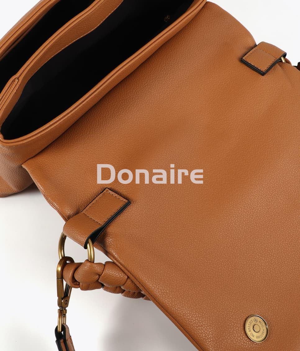 Bolso bandolera con solapa y logo camel Lola Casademunt - Imagen 7