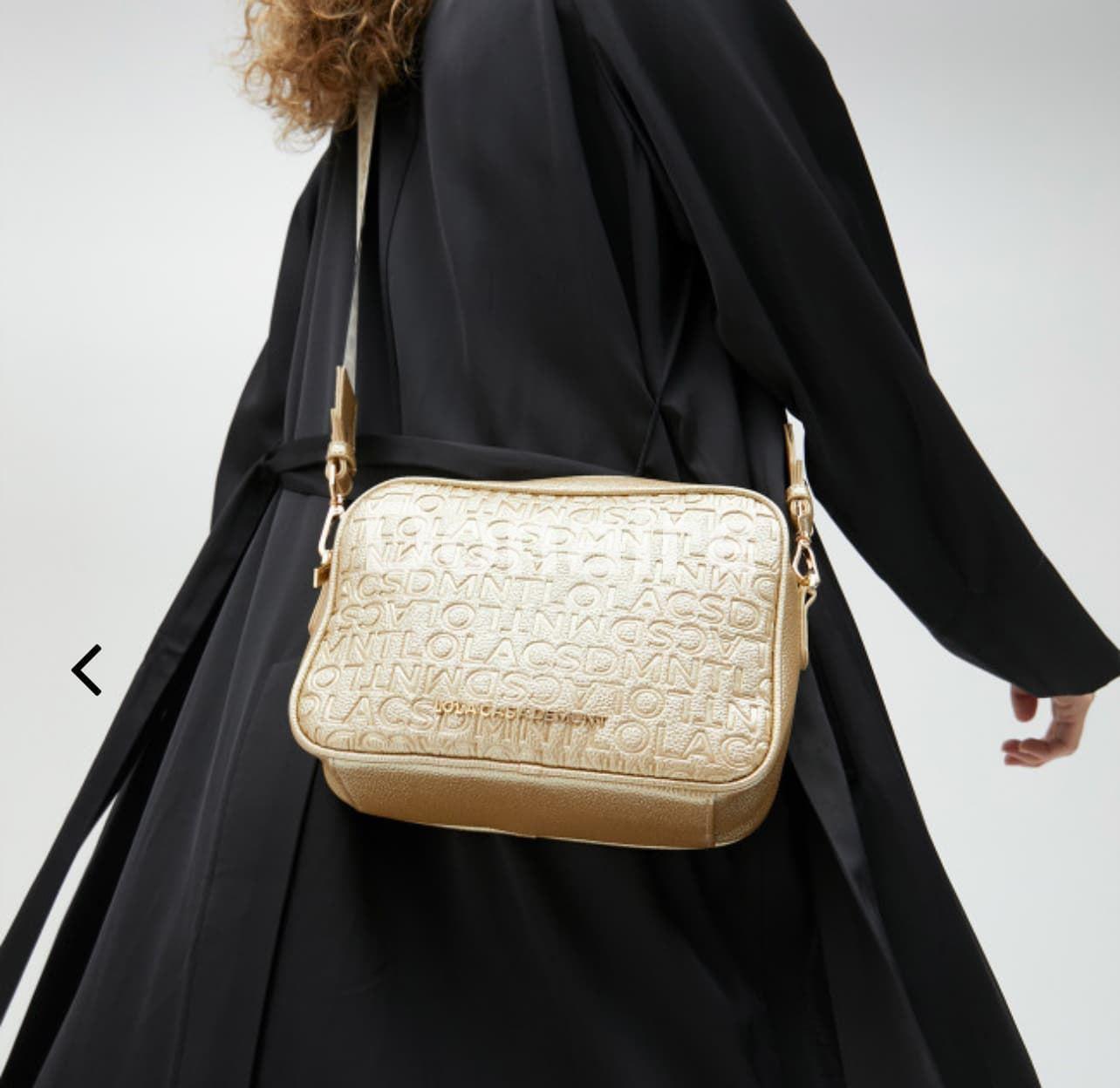 Bolso bandolera monograma dorado Lola Casademunt - Imagen 1