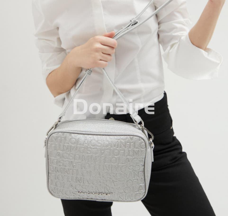 Bolso bandolera monograma plata Lola Casademunt - Imagen 1