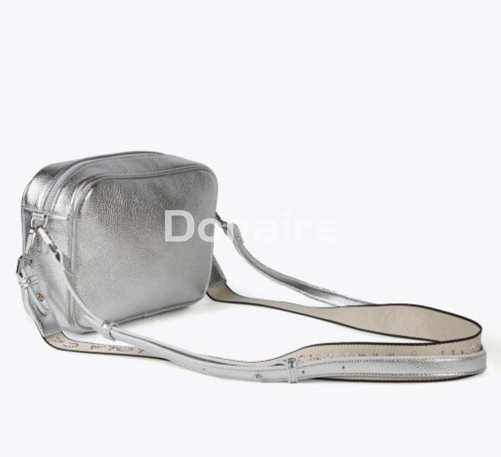 Bolso bandolera monograma plata Lola Casademunt - Imagen 5