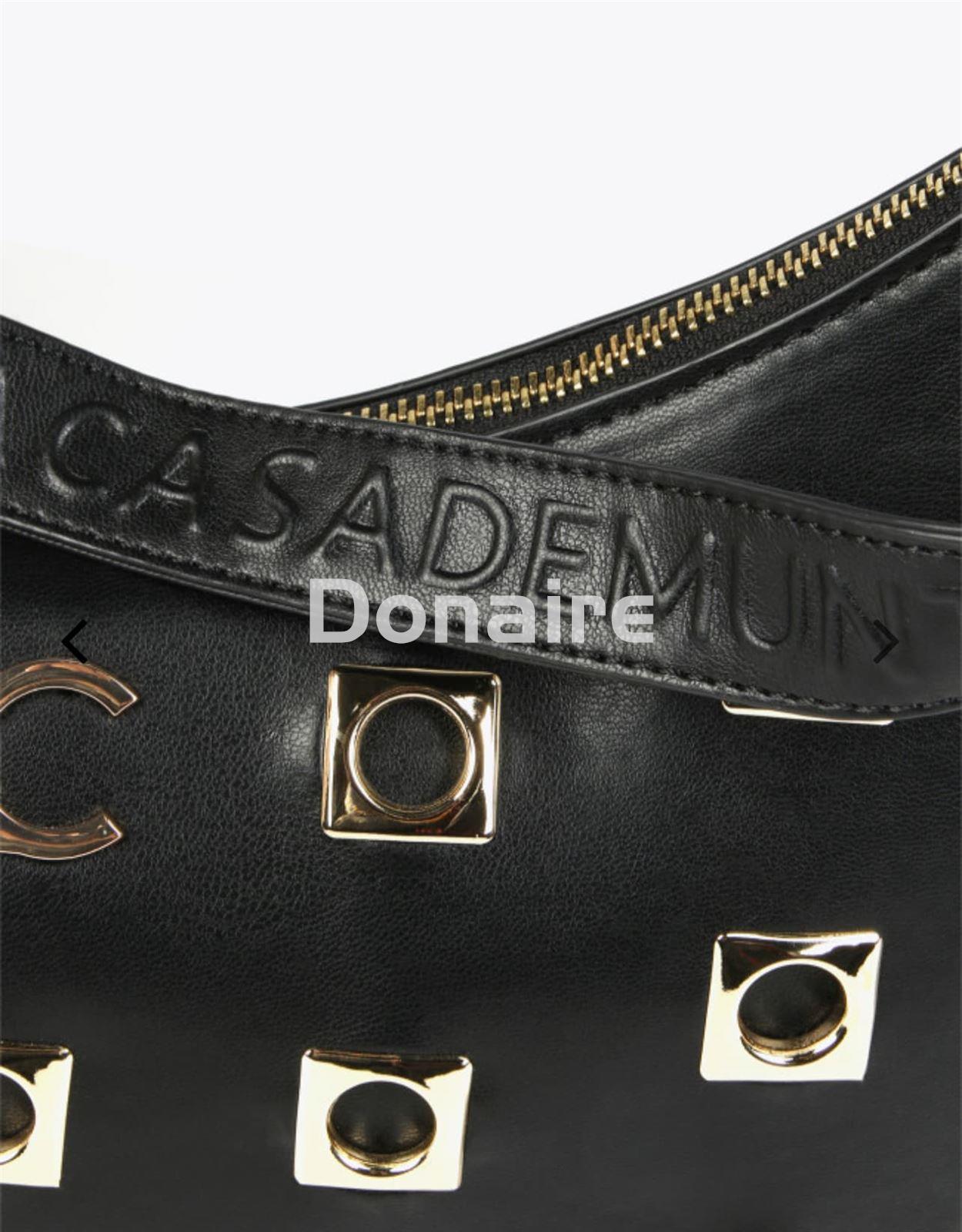Bolso bandolera negro detales metálicos dorados Lola Casademunt - Imagen 3