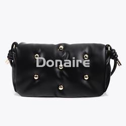 Bolso bandolera tachas doradas Lola Casademunt - Imagen 2