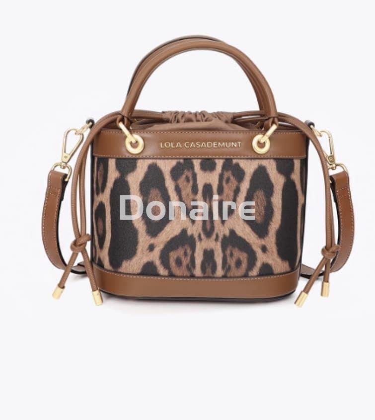 Bolso bombonera animal print Lola Casademunt - Imagen 1