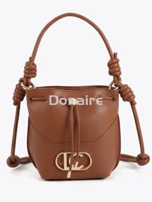 Bolso marrón estilo bombonera Lola Casademunt - Imagen 1