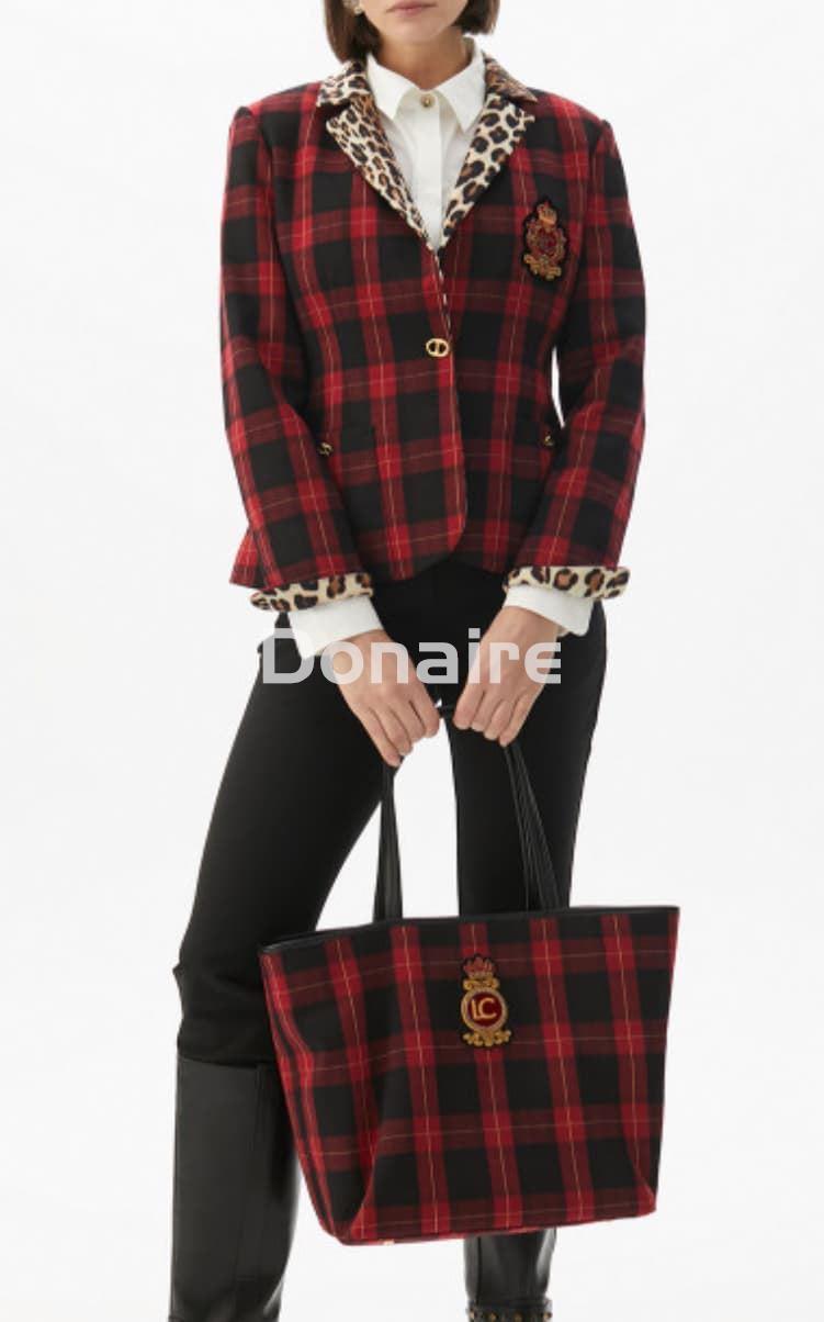 Bolso shopper cuadros y escudo Lola Casademunt - Imagen 1