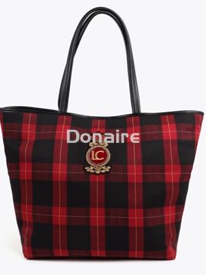 Bolso shopper cuadros y escudo Lola Casademunt - Imagen 2