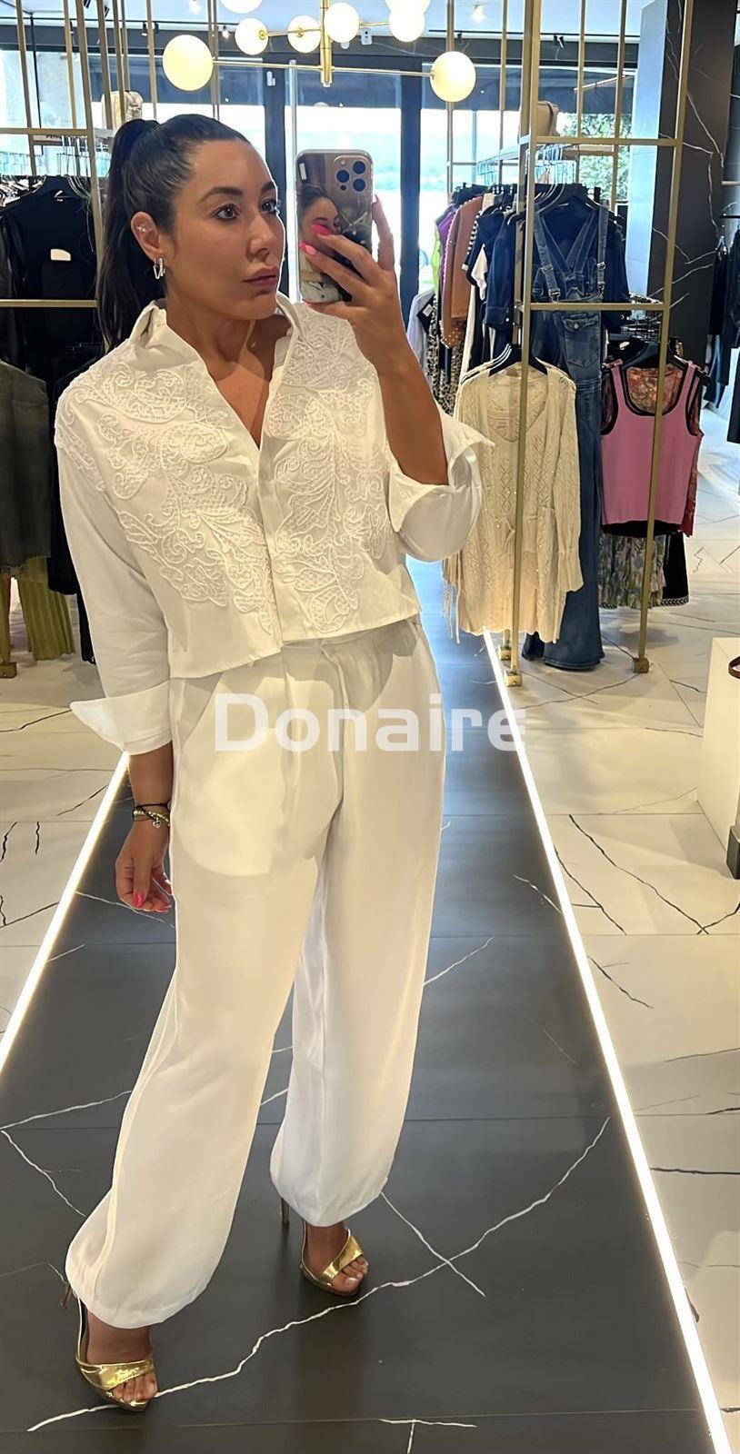 Camisa blanca bordada NKN - Imagen 4
