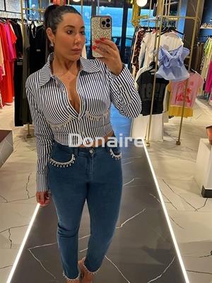 Camisa crop rayas y pedrería Sahoco - Imagen 1