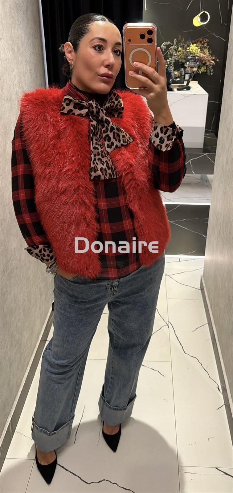 Chaleco pelo y punto rojo Koralline - Imagen 2