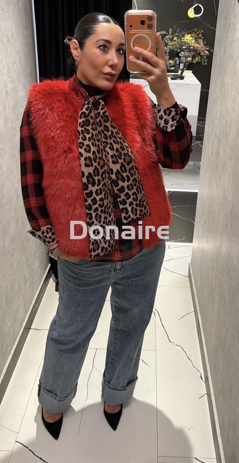 Chaleco pelo y punto rojo Koralline - Imagen 4