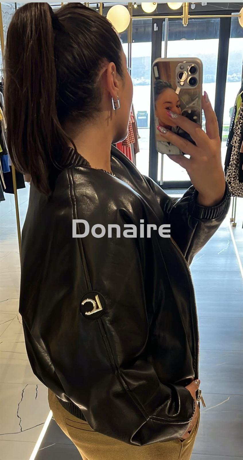 Chaqueta efecto piel estilo bomber Lola Casademunt - Imagen 2
