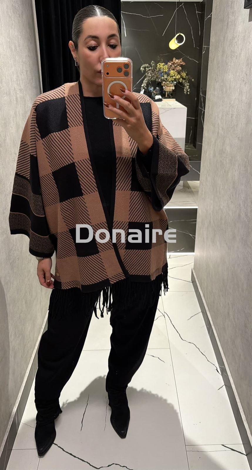 Chaqueta tipo poncho cuadros y flecos Lolita - Imagen 1