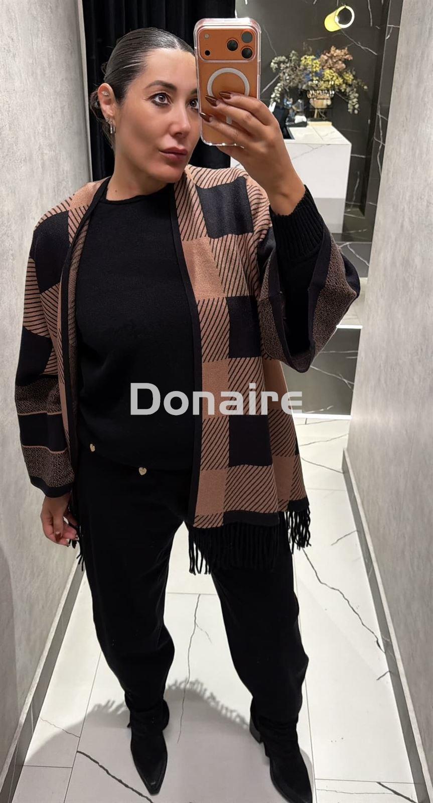 Chaqueta tipo poncho cuadros y flecos Lolita - Imagen 2