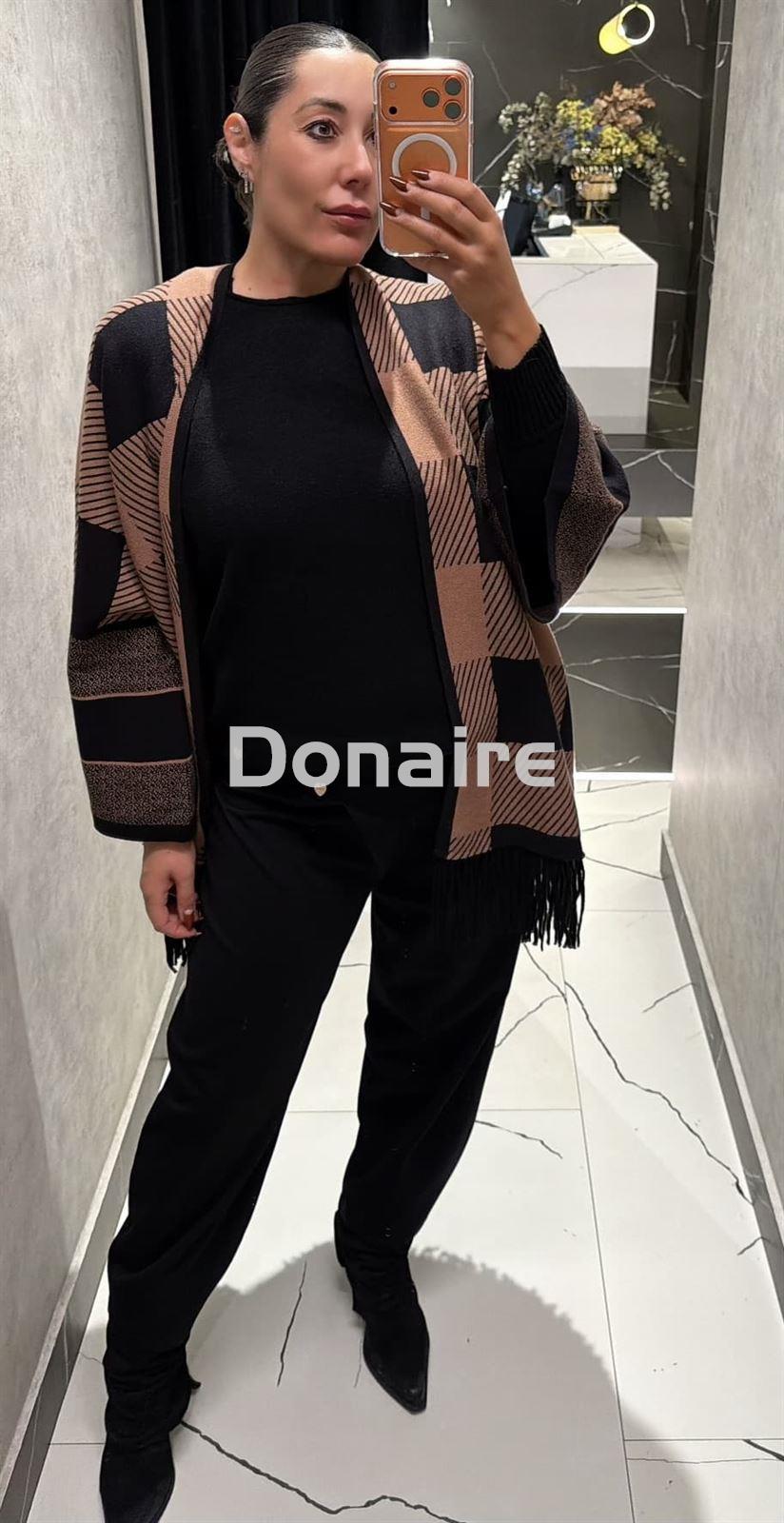 Chaqueta tipo poncho cuadros y flecos Lolita - Imagen 3