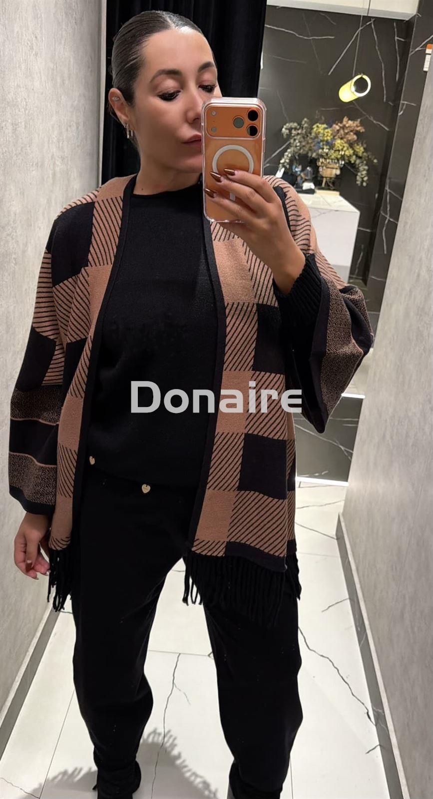 Chaqueta tipo poncho cuadros y flecos Lolita - Imagen 4