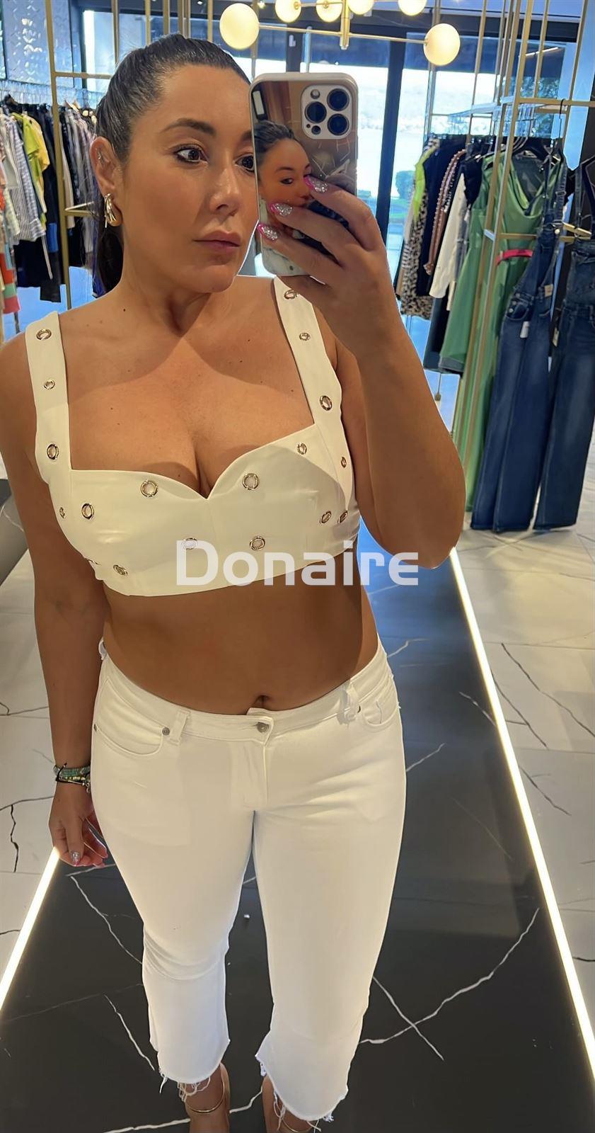 Crop top blanco arandelas doradas Koralline - Imagen 1