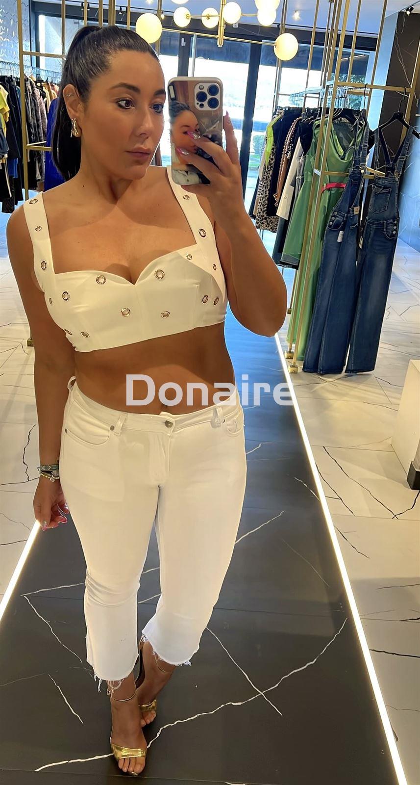 Crop top blanco arandelas doradas Koralline - Imagen 2