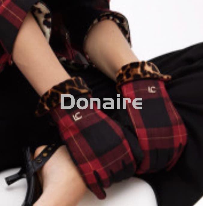 Guantes combinados cuadro escocés y leopardo Lola Casademunt - Imagen 1