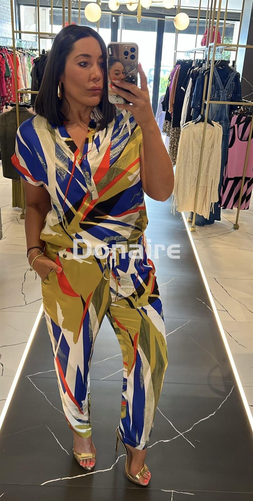 Jogger satinado print tropical Lola Casademunt - Imagen 1