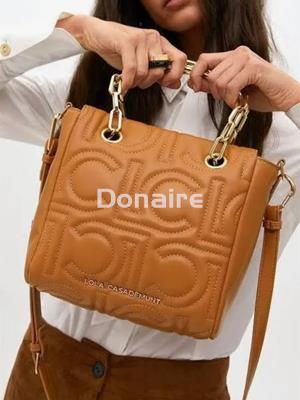 Mini shopper logotipado camel Lola Casademunt - Imagen 1