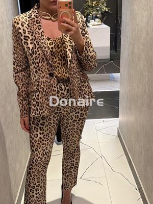 Pantalón flare crop animal print Lola Casademunt - Imagen 1