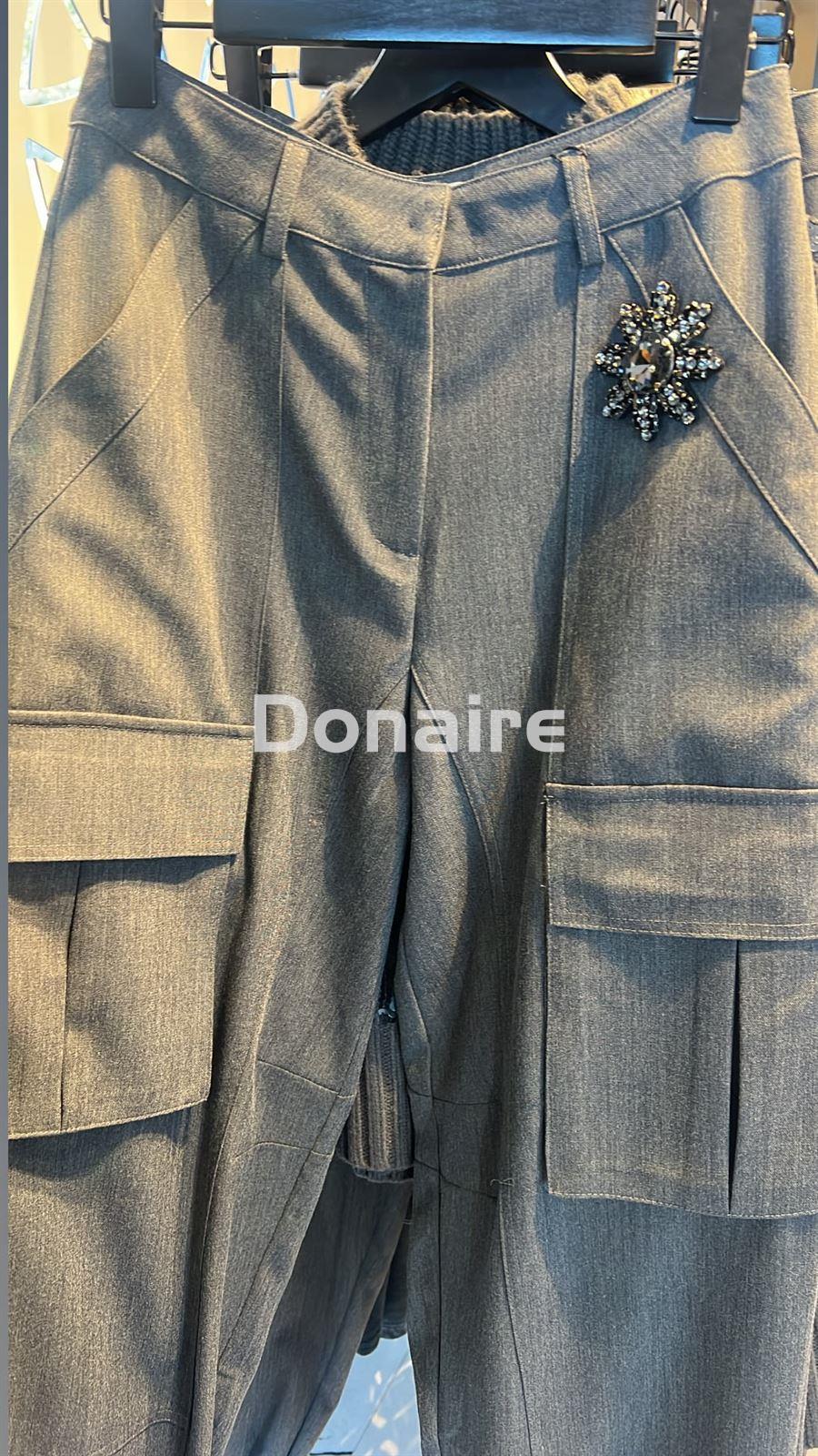 Pantalón gris cargo con abalorio de pedrería Koralline - Imagen 4