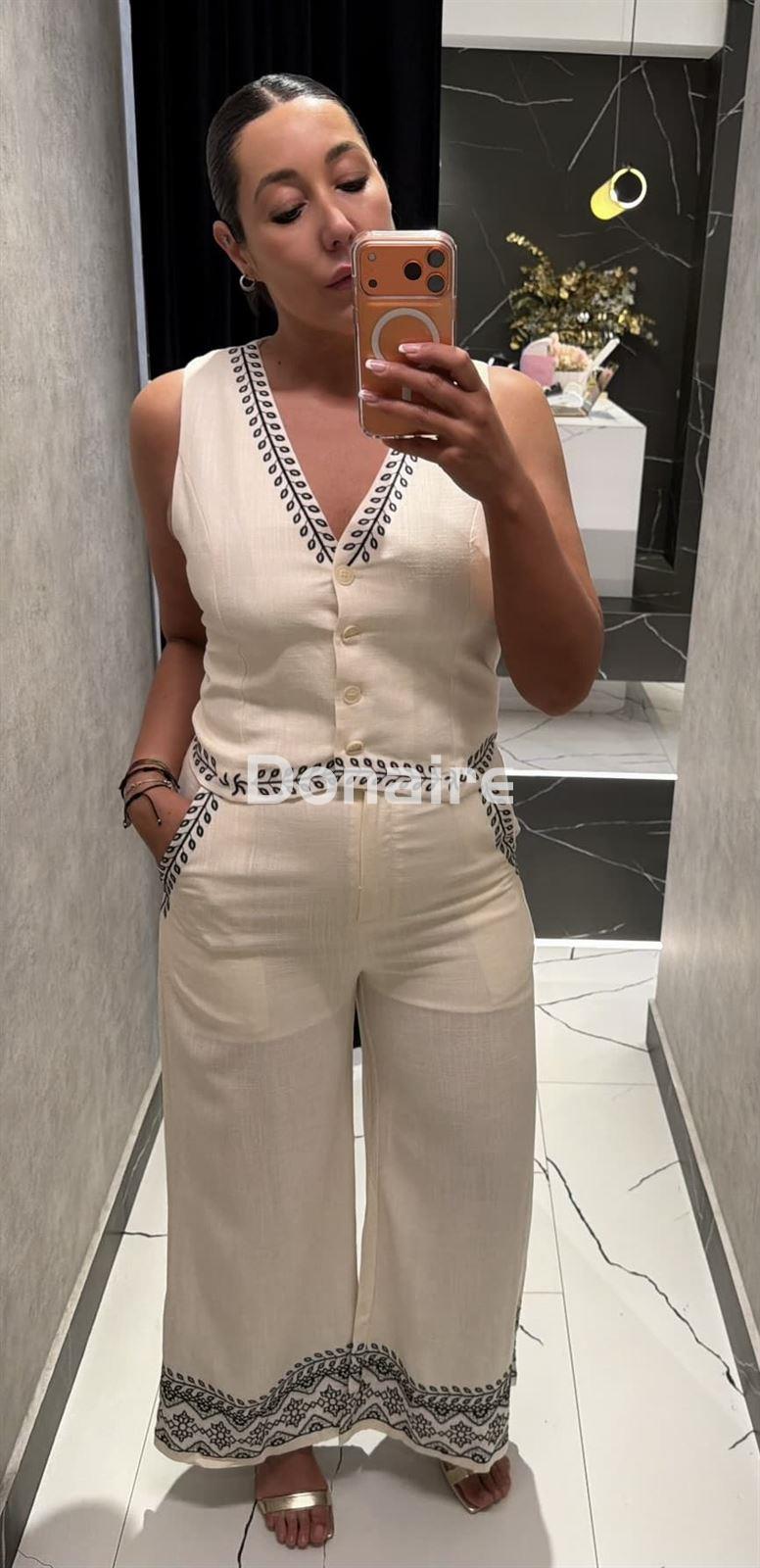 Pantalón lino crudo con bordados a contraste NKN - Imagen 1