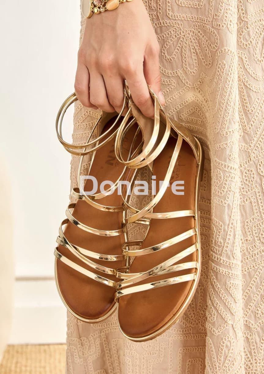 Sandalia dorada estilo romana NKN - Imagen 3
