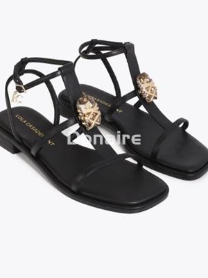 Sandalia plana adorno cristal Lola Casademunt - Imagen 2