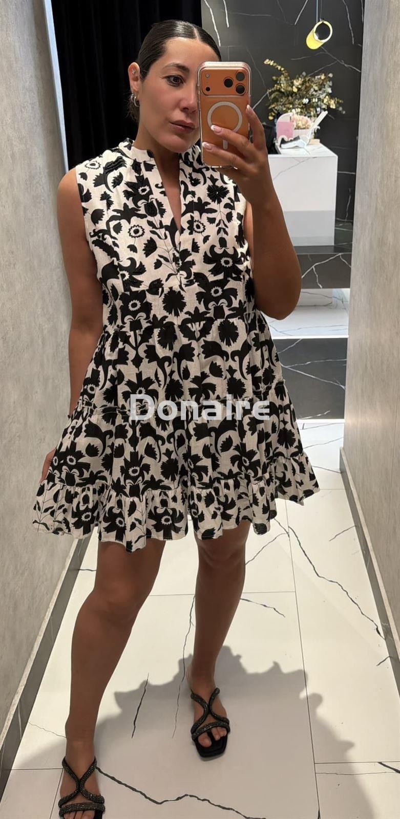 Vestido blanco y negro print floral Lola Casademunt - Imagen 2