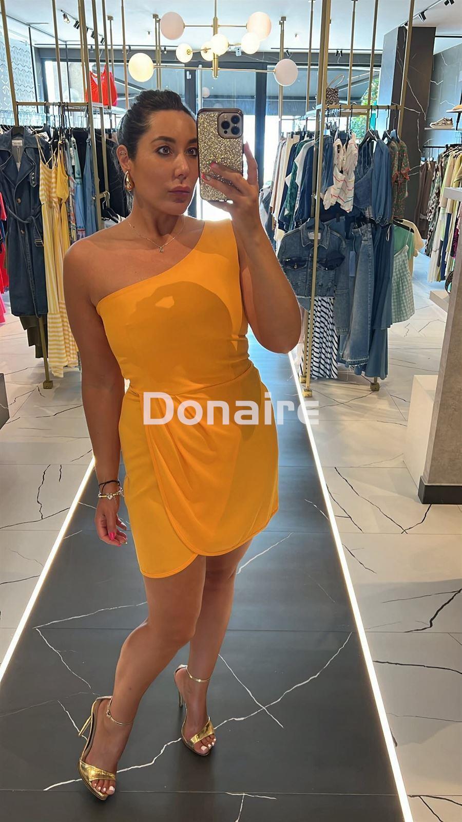 Vestido corto mostaza asimétrico Goa Goa - Imagen 1