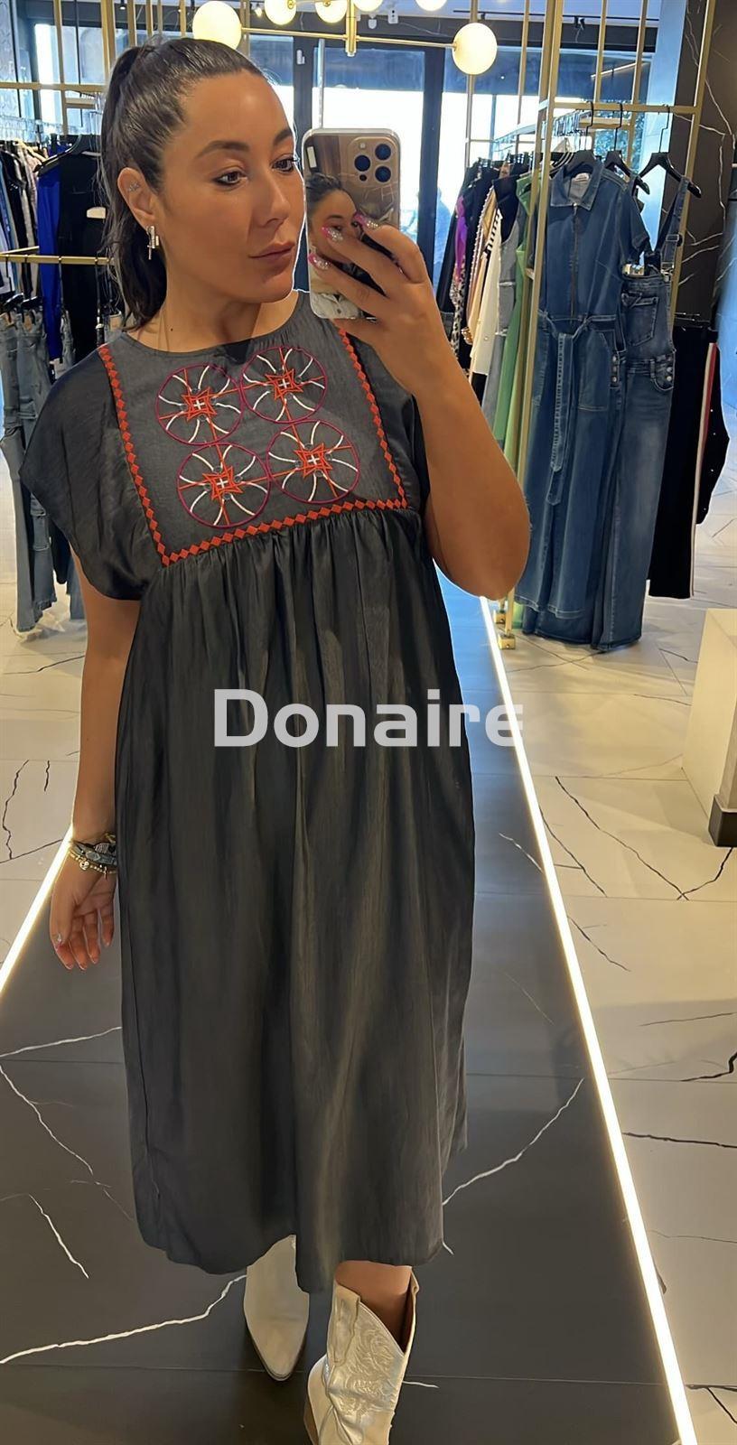 Vestido largo bordado en tejido vaquero WNT - Imagen 1