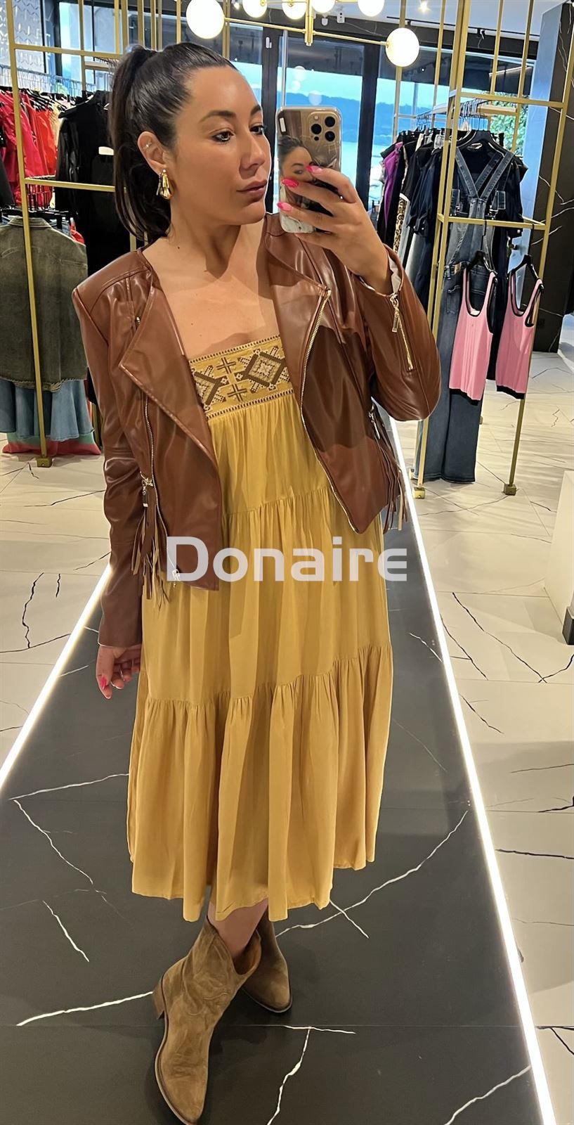 Vestido mostaza con bordado Goa Goa - Imagen 4