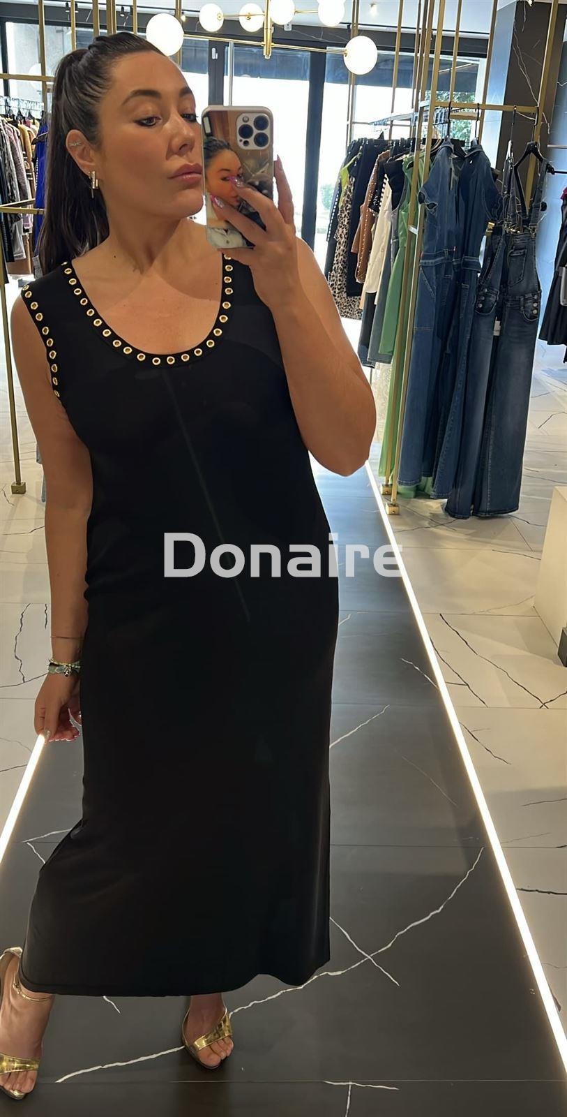 Vestido negro punto detalle arandelas doradas Maite - Imagen 1