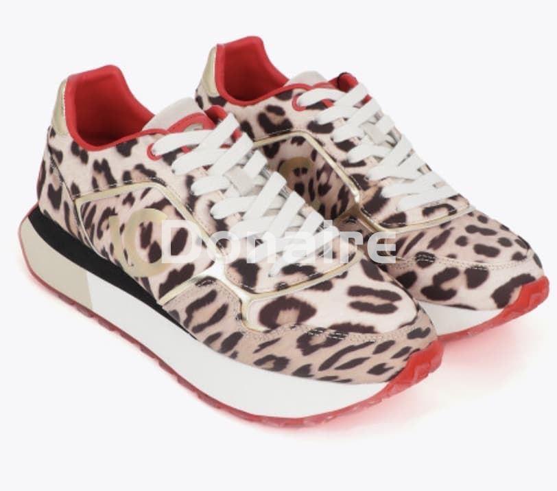 Zapatilla deportiva animal print Lola Casademunt - Imagen 1