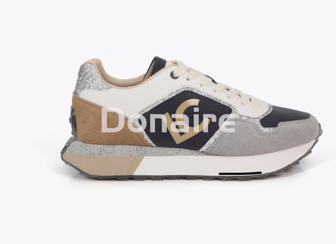 Zapatilla deportiva con suela personalizada y animal print Lola Casademunt - Imagen 1