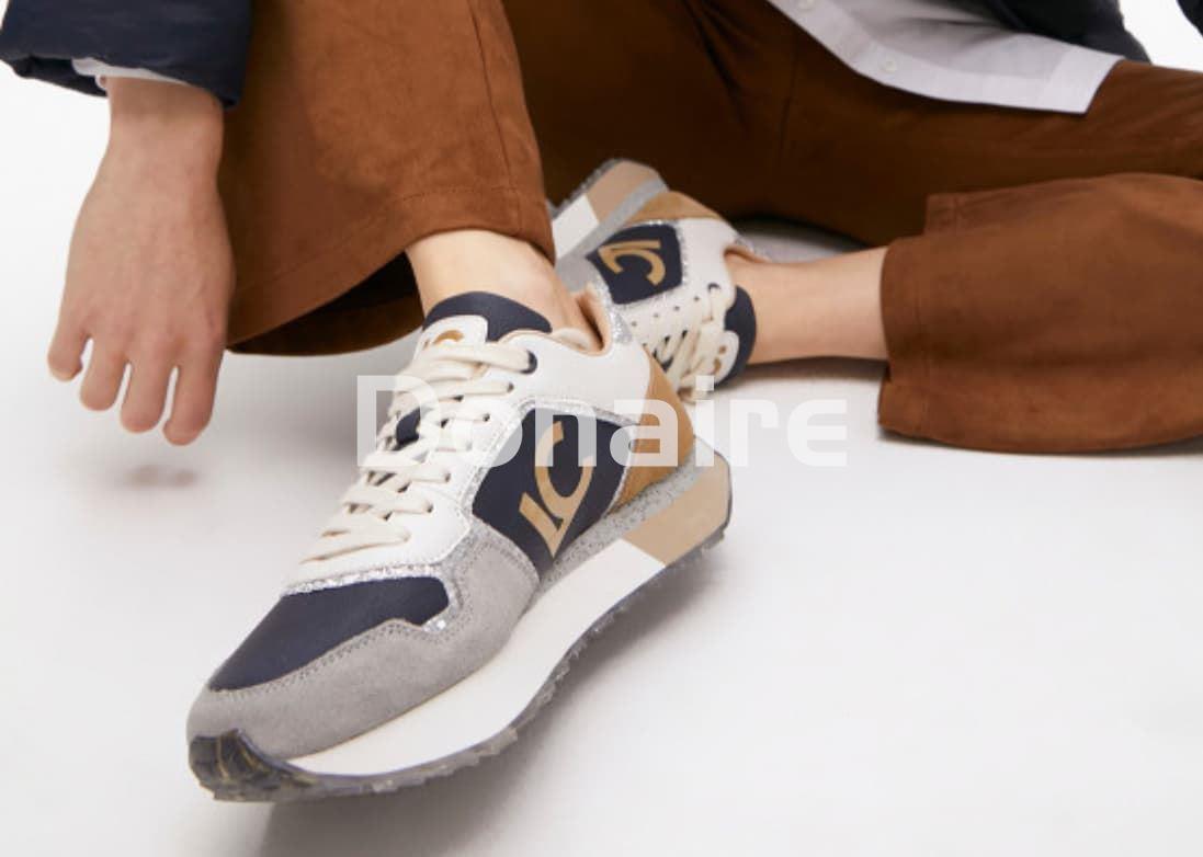 Zapatilla deportiva con suela personalizada y animal print Lola Casademunt - Imagen 2