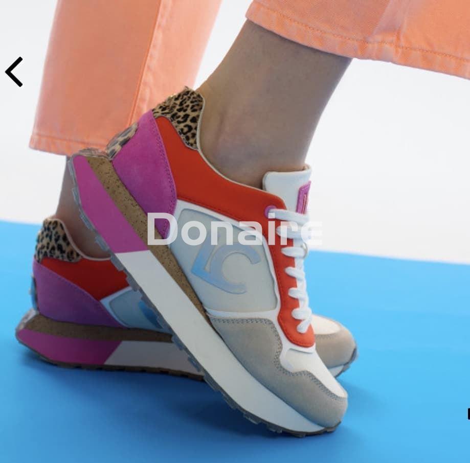 Zapatilla deportiva flúor Lola Casademunt - Imagen 2