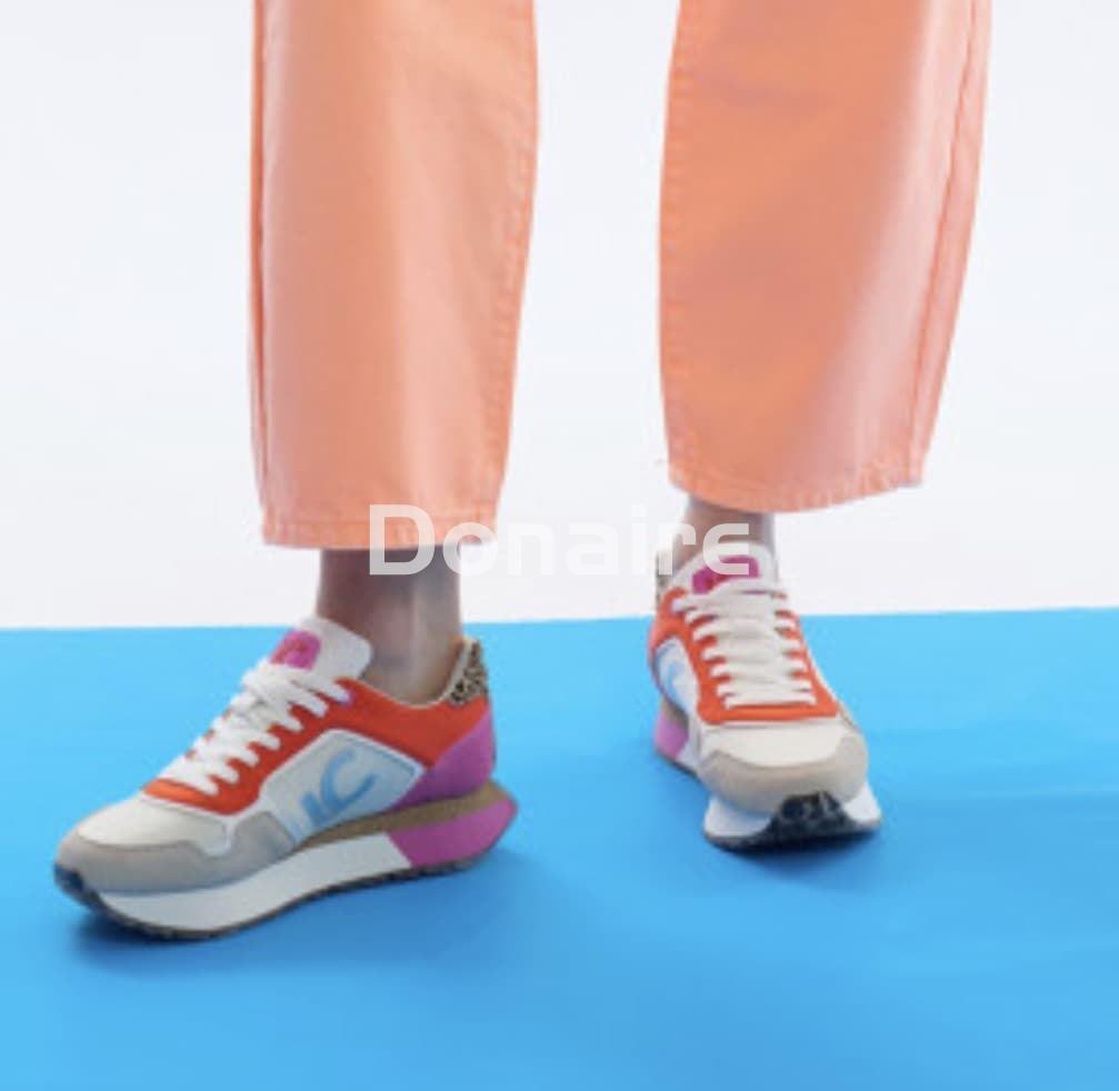 Zapatilla deportiva flúor Lola Casademunt - Imagen 7