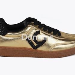 Zapatilla deportiva metalizada con purpurina Lola Casademunt - Imagen 1