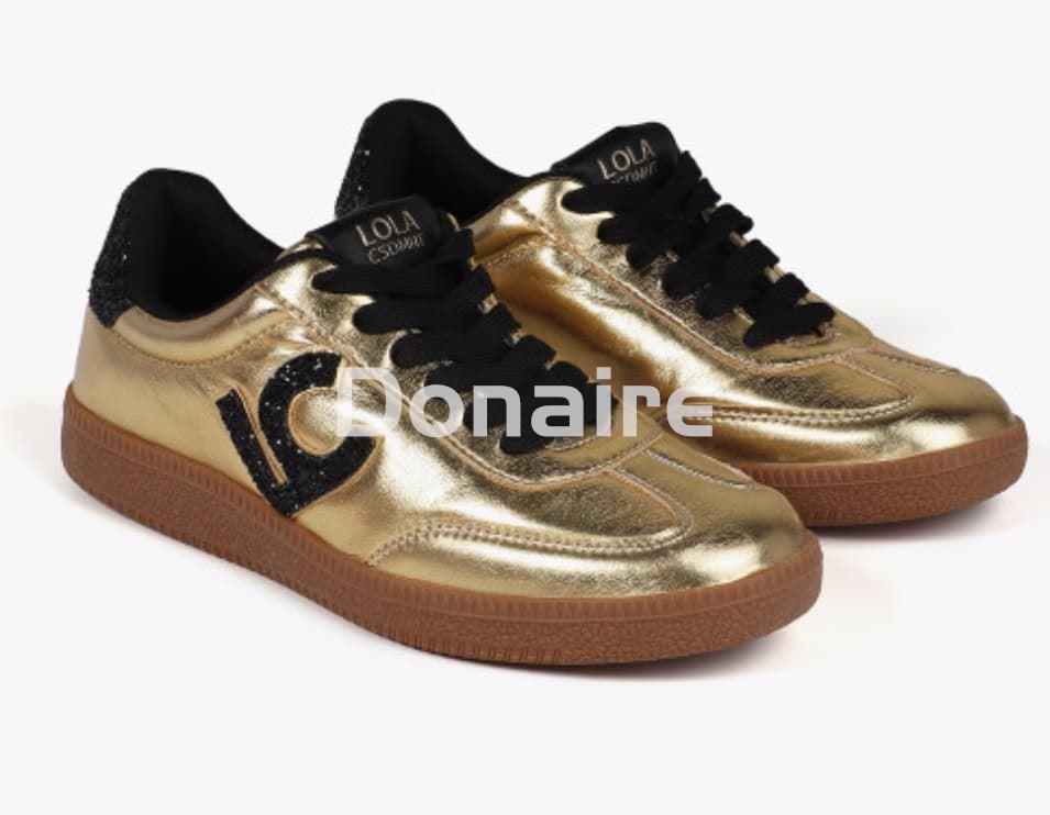 Zapatilla deportiva metalizada con purpurina Lola Casademunt - Imagen 2
