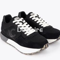 Zapatilla deportiva negra Lola Casademunt - Imagen 1