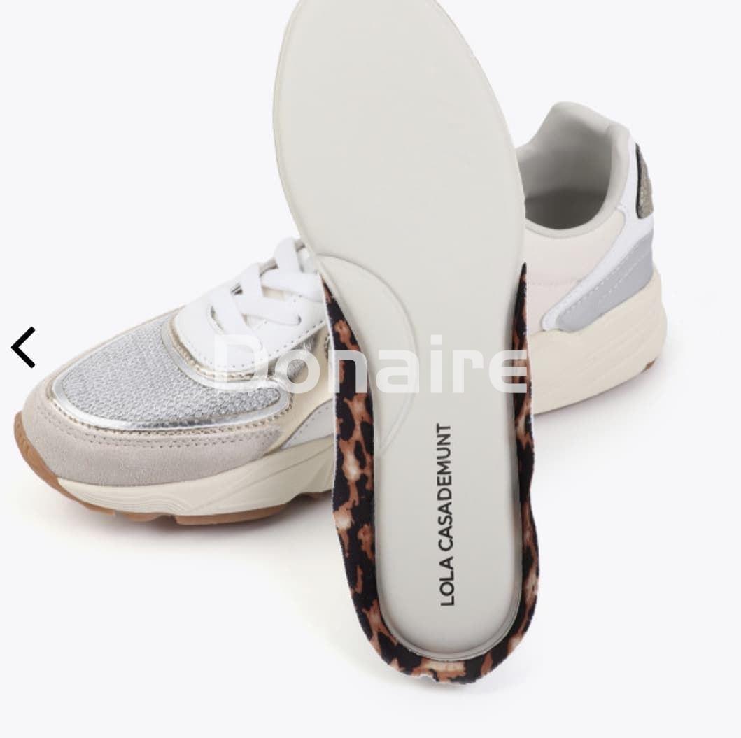 Zapatilla deportiva tipo running Lola Casademunt - Imagen 7